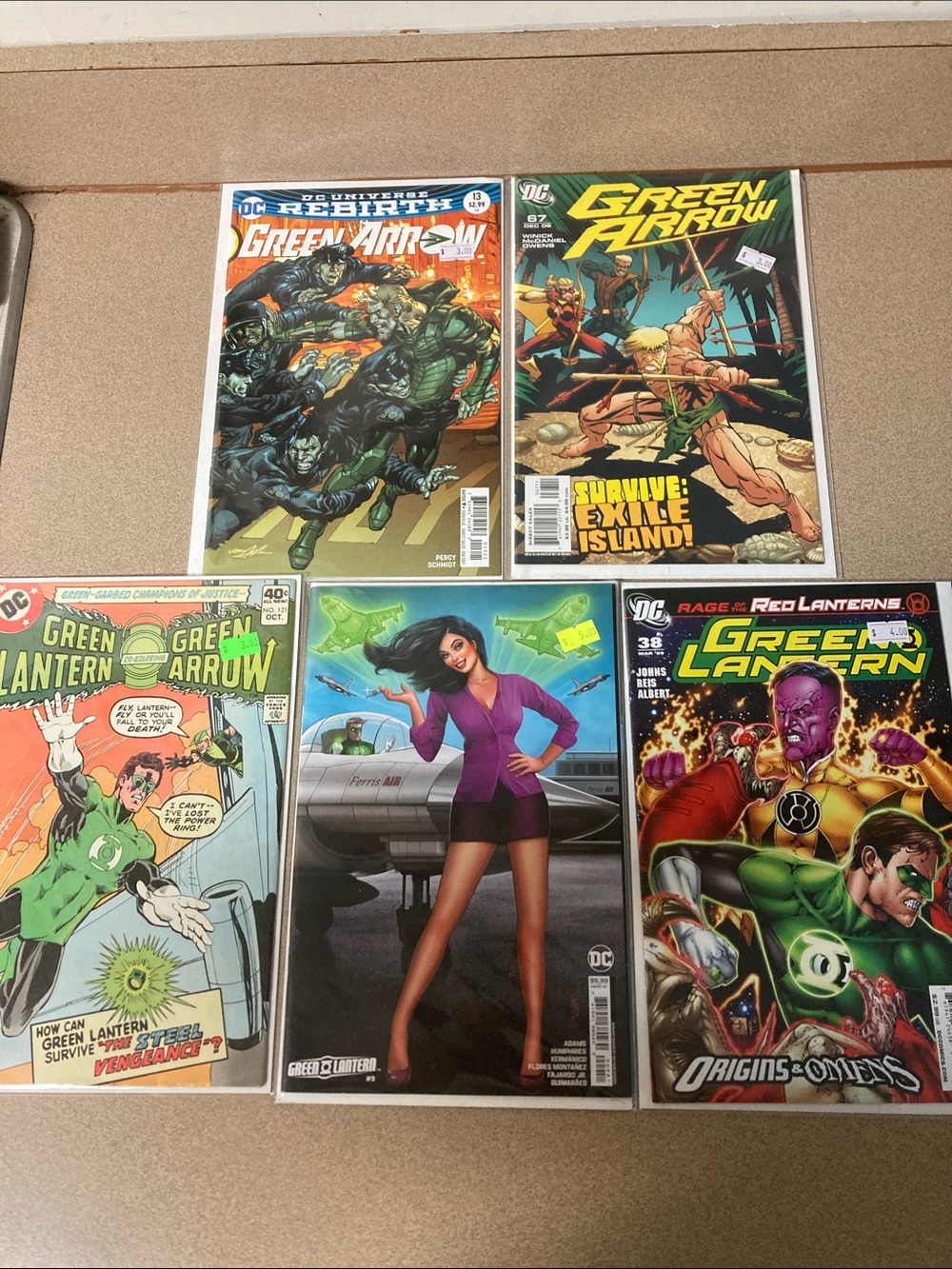 Dc green lantern and green arrow comic book set